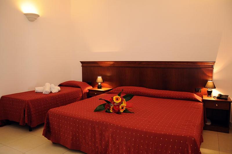 Agri Hotel Conte Salentino Sant Isidoro  Eksteriør billede