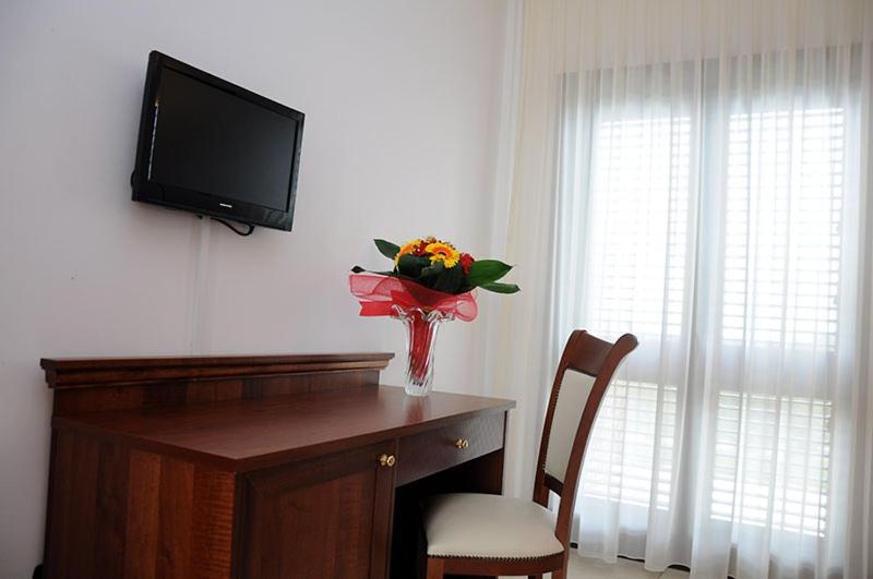 Agri Hotel Conte Salentino Sant Isidoro  Eksteriør billede