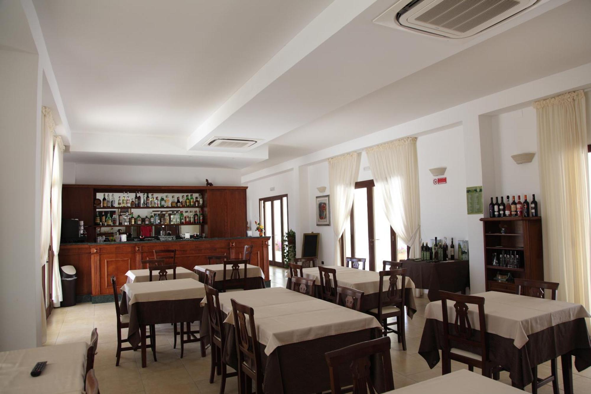 Agri Hotel Conte Salentino Sant Isidoro  Eksteriør billede