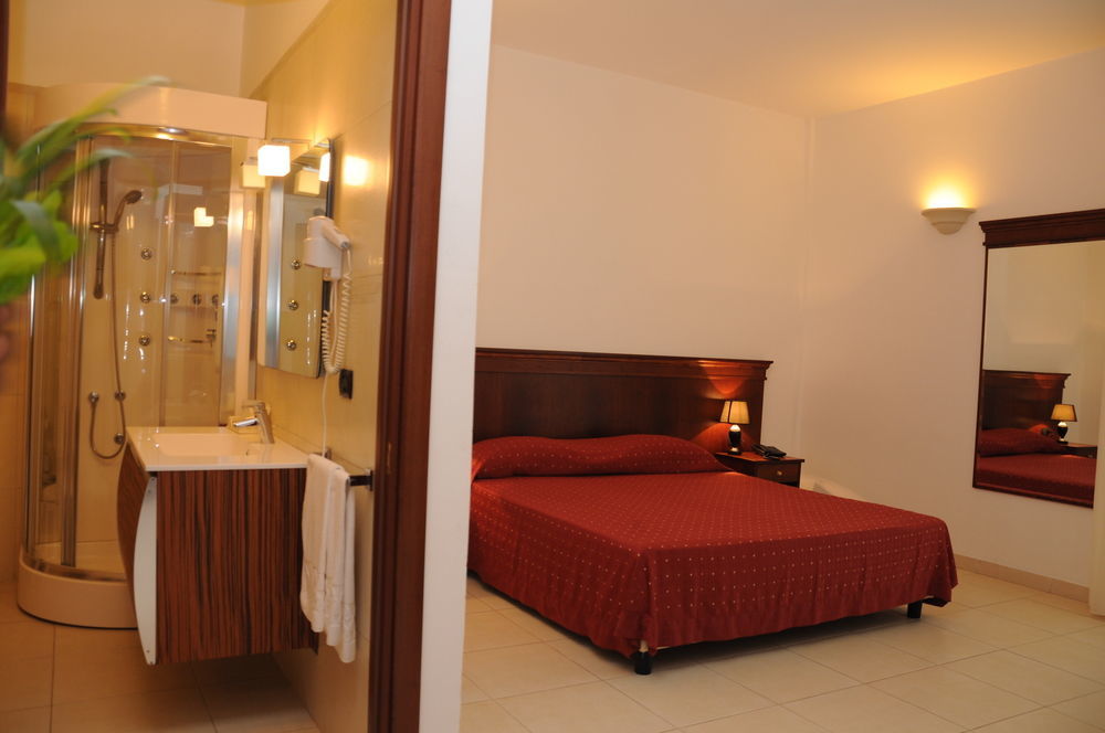 Agri Hotel Conte Salentino Sant Isidoro  Eksteriør billede